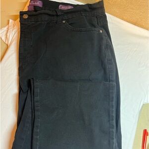 Woman’s plus sized jeans/smoke free home